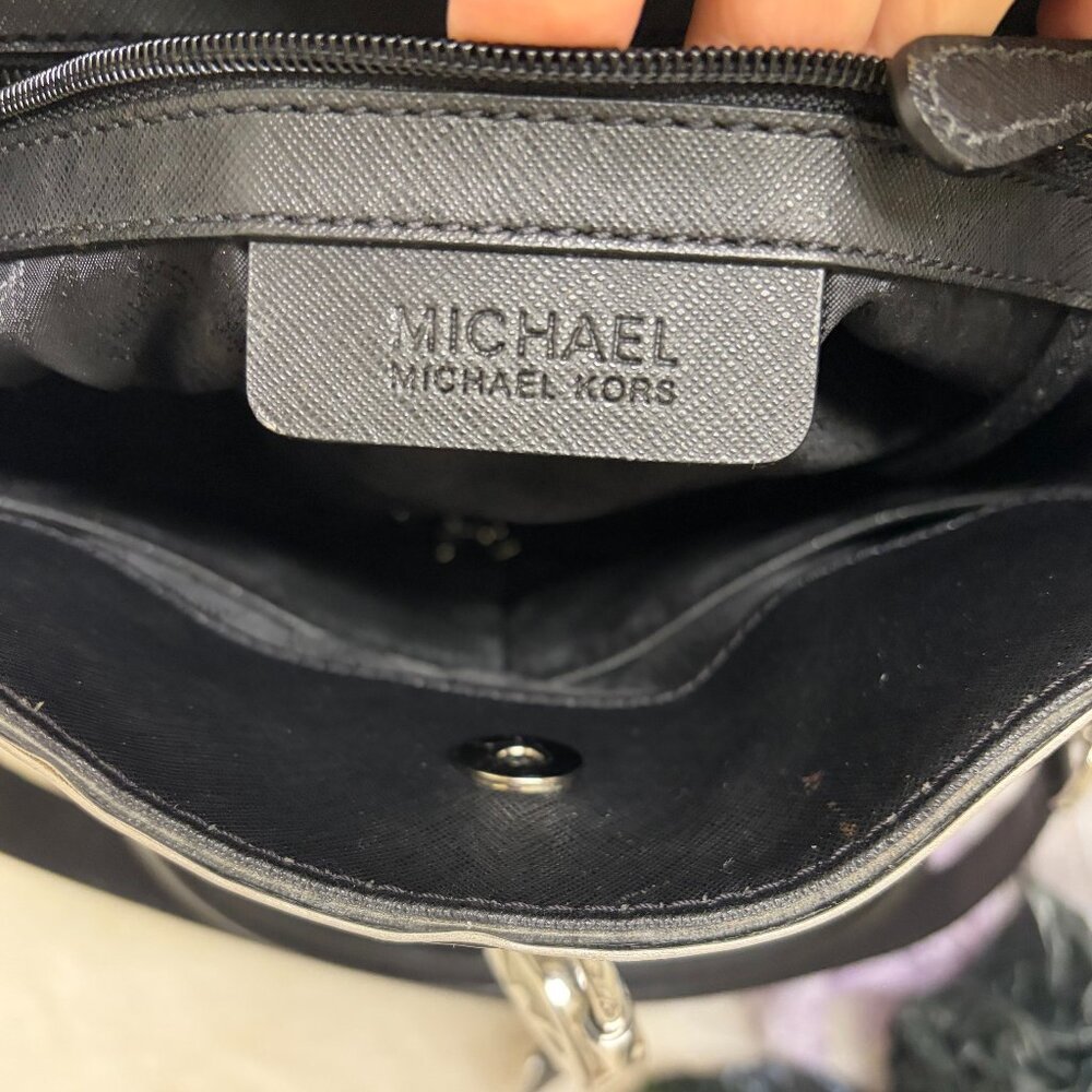 Timeless Michael Kors Hamilton Black w/Silver Trim Saffiano Leather Tote - Picture 5 of 11